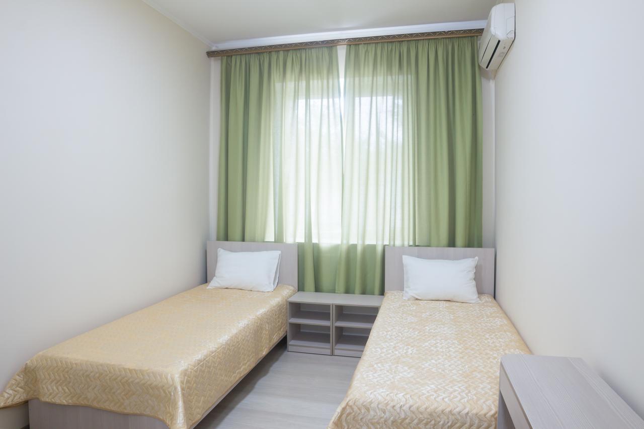Hotel Alma Ata Zhosaly Eksteriør billede